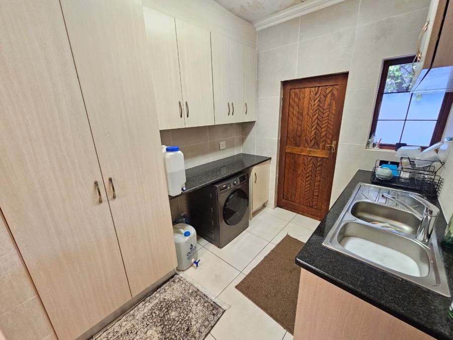 3 Bedroom Property for Sale in Thatchfield Hills Gauteng