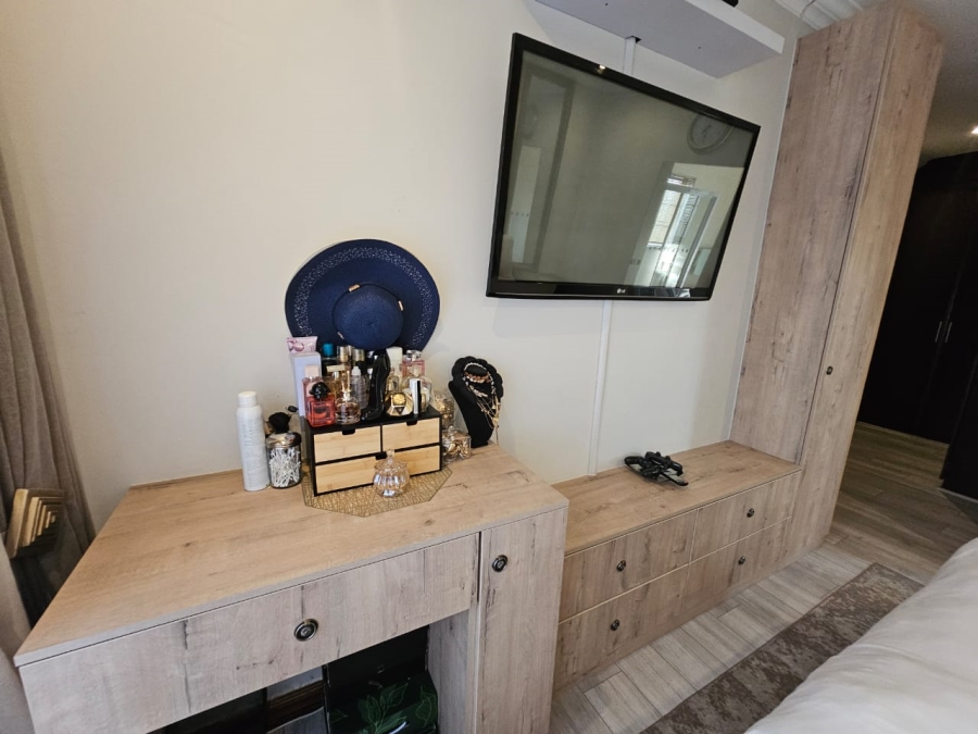 3 Bedroom Property for Sale in Thatchfield Hills Gauteng