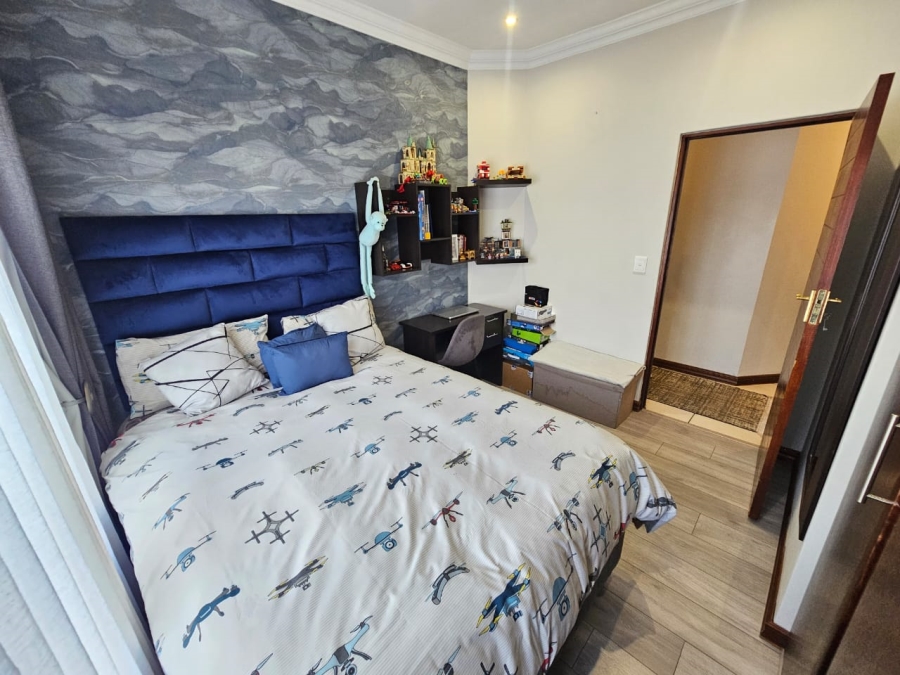 3 Bedroom Property for Sale in Thatchfield Hills Gauteng