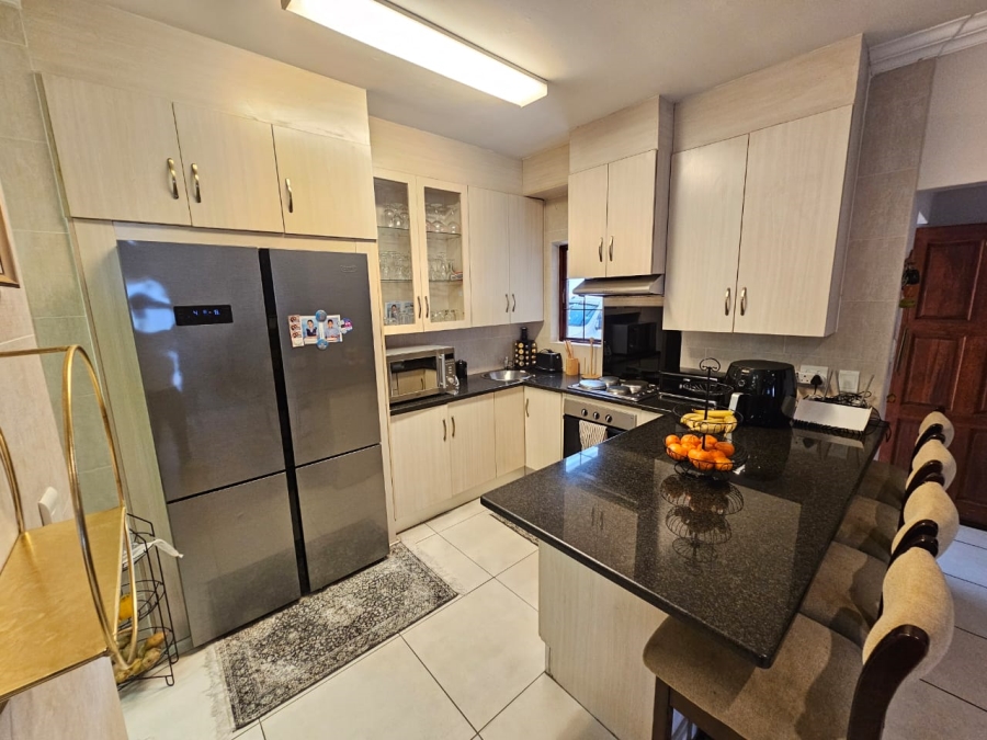 3 Bedroom Property for Sale in Thatchfield Hills Gauteng