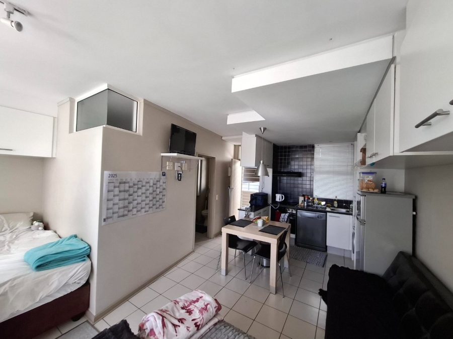 1 Bedroom Property for Sale in Hillcrest Gauteng