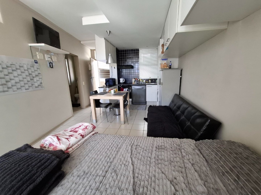 1 Bedroom Property for Sale in Hillcrest Gauteng