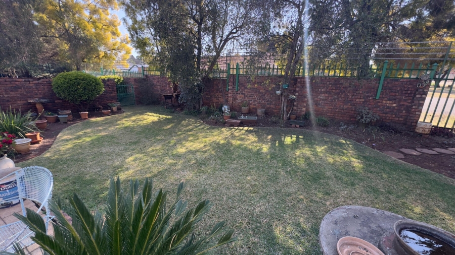 3 Bedroom Property for Sale in Wierda Park Gauteng