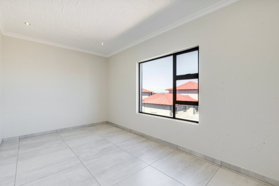 4 Bedroom Property for Sale in Halfway House Gauteng