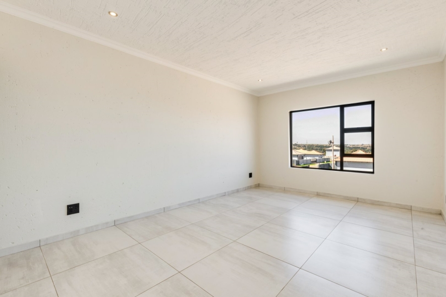 4 Bedroom Property for Sale in Halfway House Gauteng