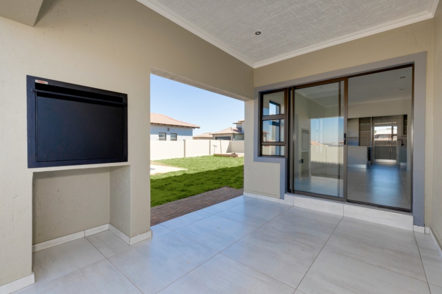 4 Bedroom Property for Sale in Halfway House Gauteng