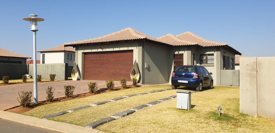  Bedroom Property for Sale in Halfway House Gauteng
