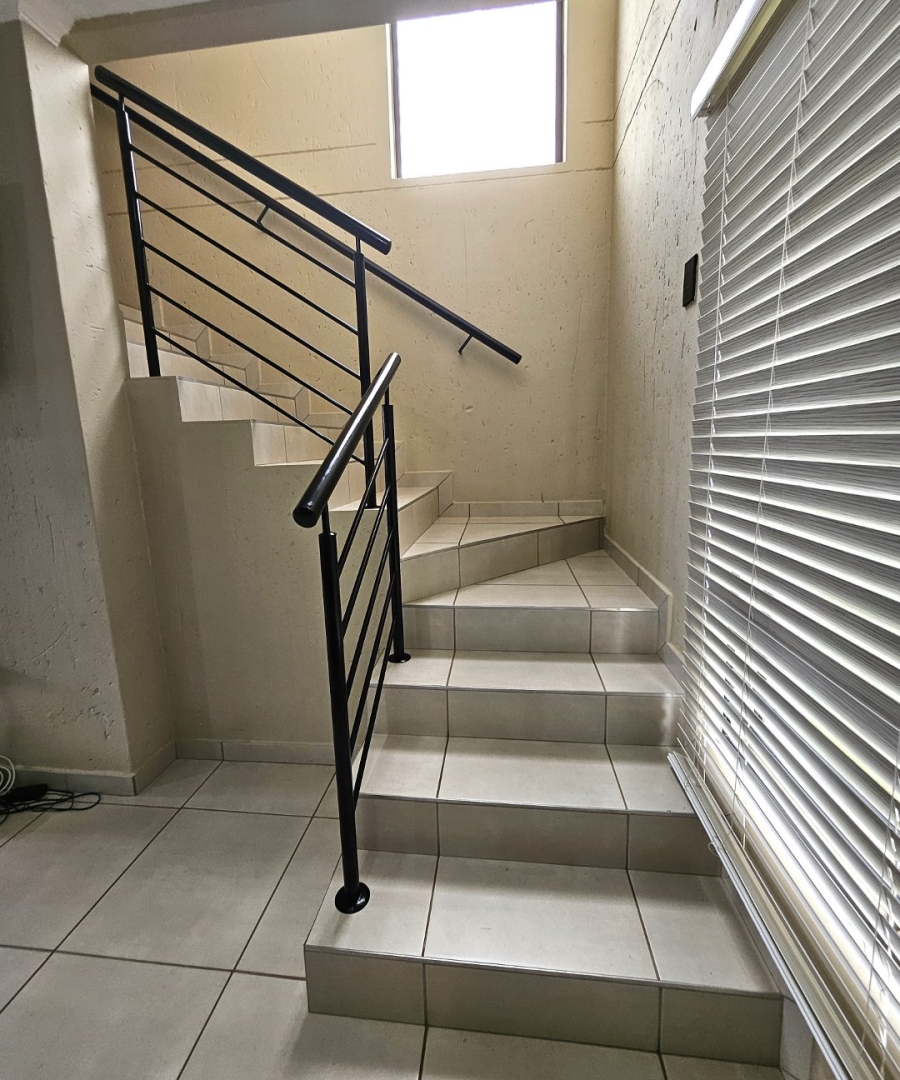 3 Bedroom Property for Sale in Halfway House Gauteng
