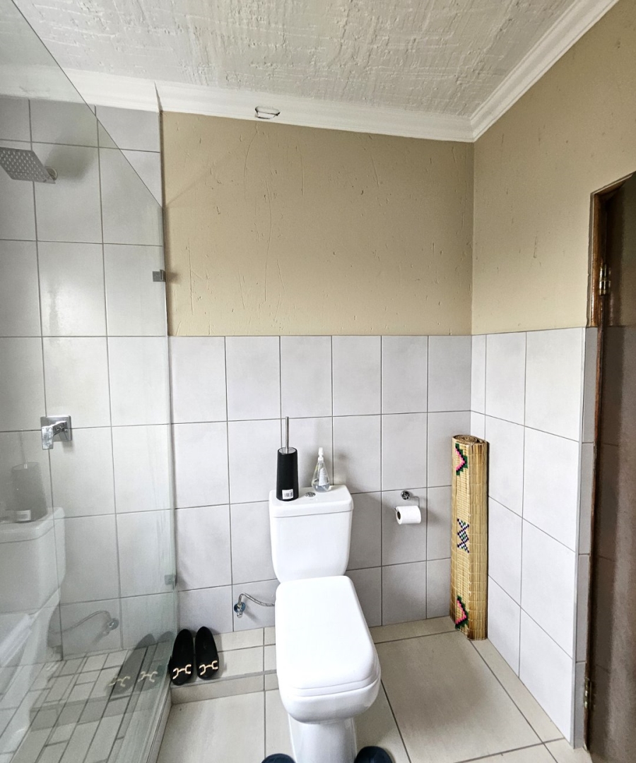 3 Bedroom Property for Sale in Halfway House Gauteng