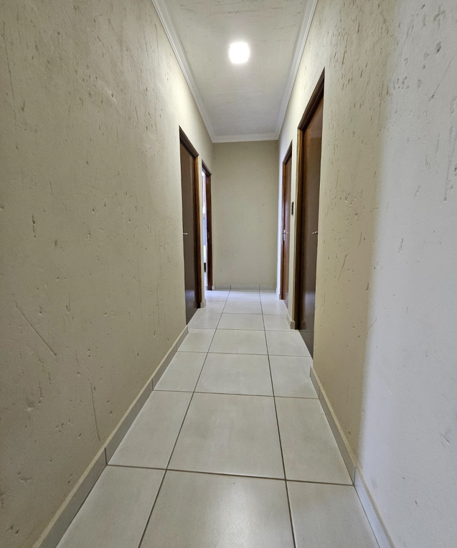 3 Bedroom Property for Sale in Halfway House Gauteng