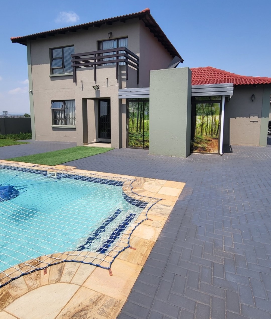3 Bedroom Property for Sale in Halfway House Gauteng