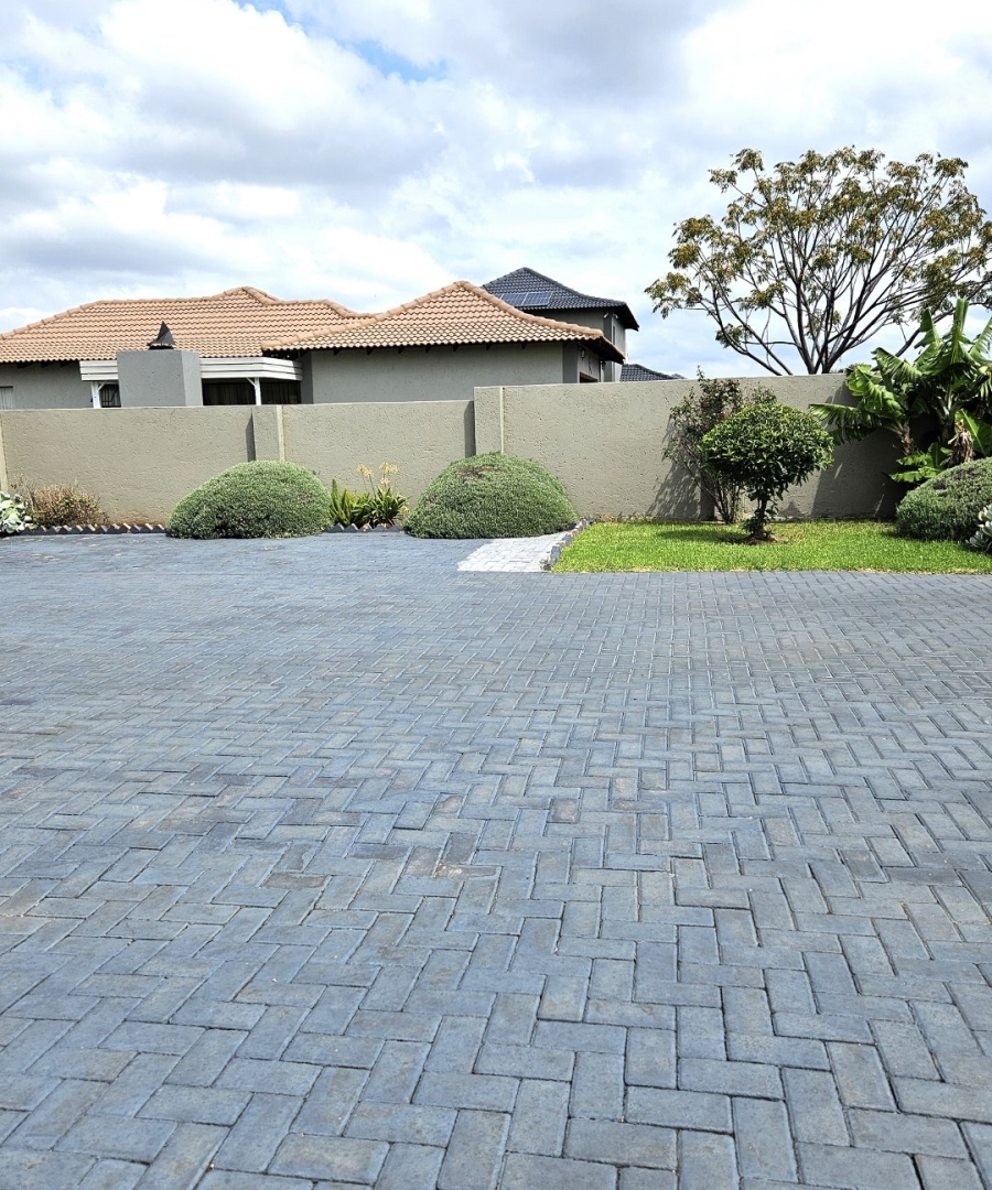 3 Bedroom Property for Sale in Halfway House Gauteng