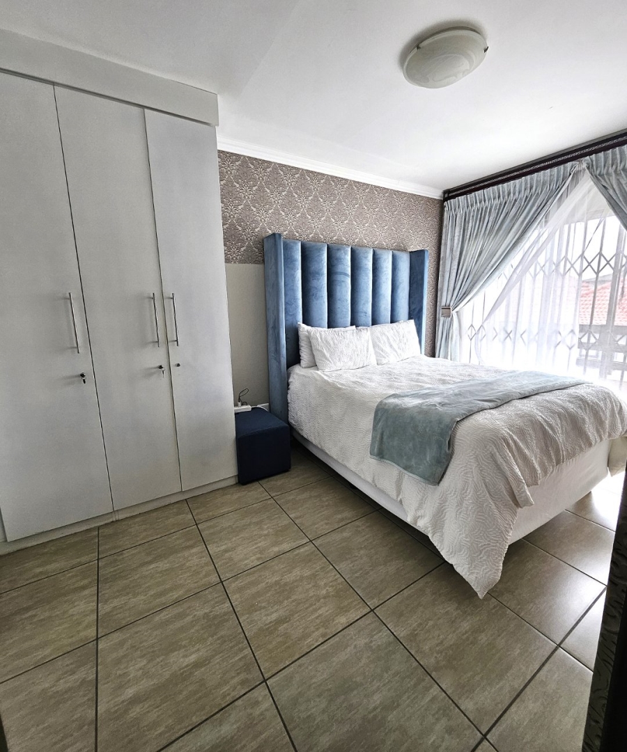 3 Bedroom Property for Sale in Halfway House Gauteng