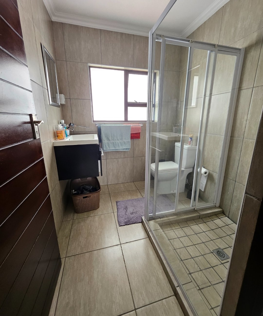 3 Bedroom Property for Sale in Halfway House Gauteng