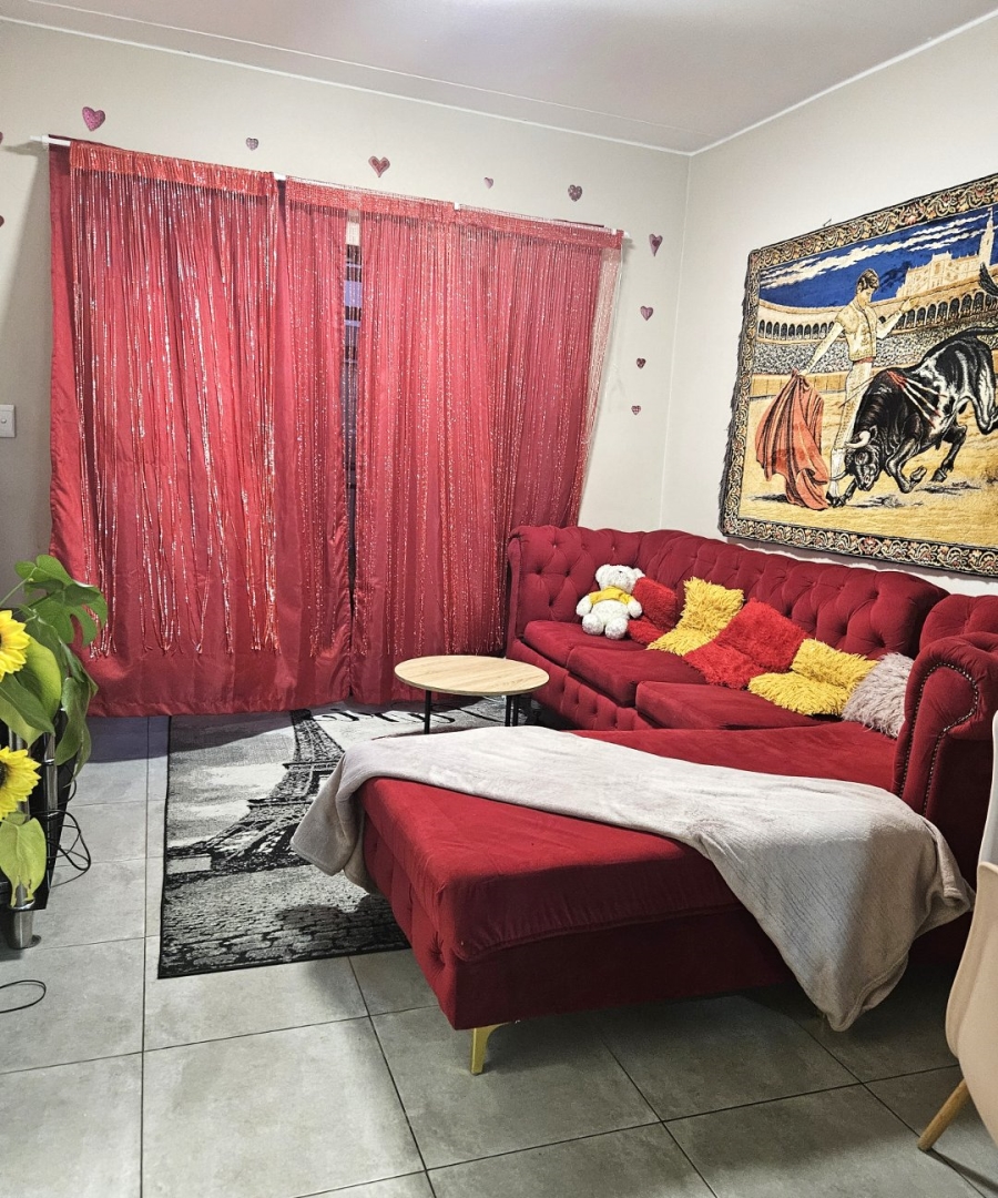 2 Bedroom Property for Sale in Vorna Valley Gauteng