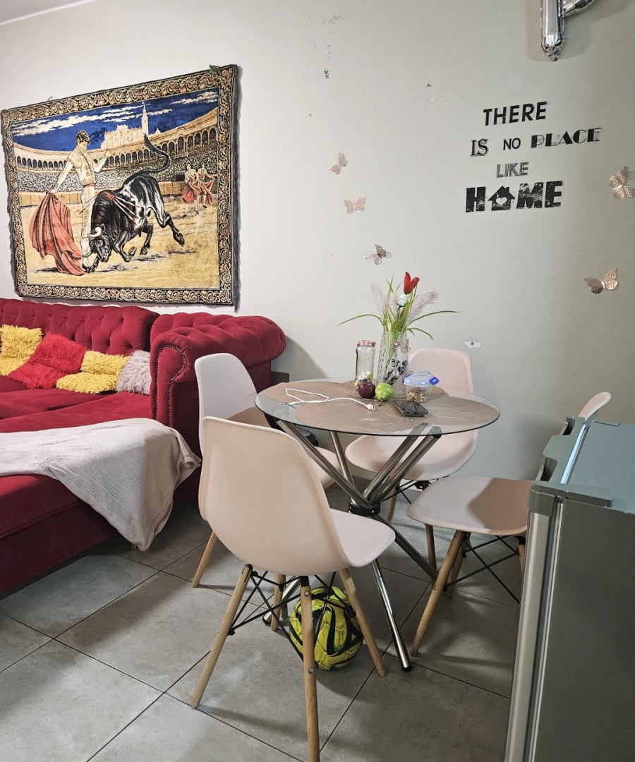 2 Bedroom Property for Sale in Vorna Valley Gauteng