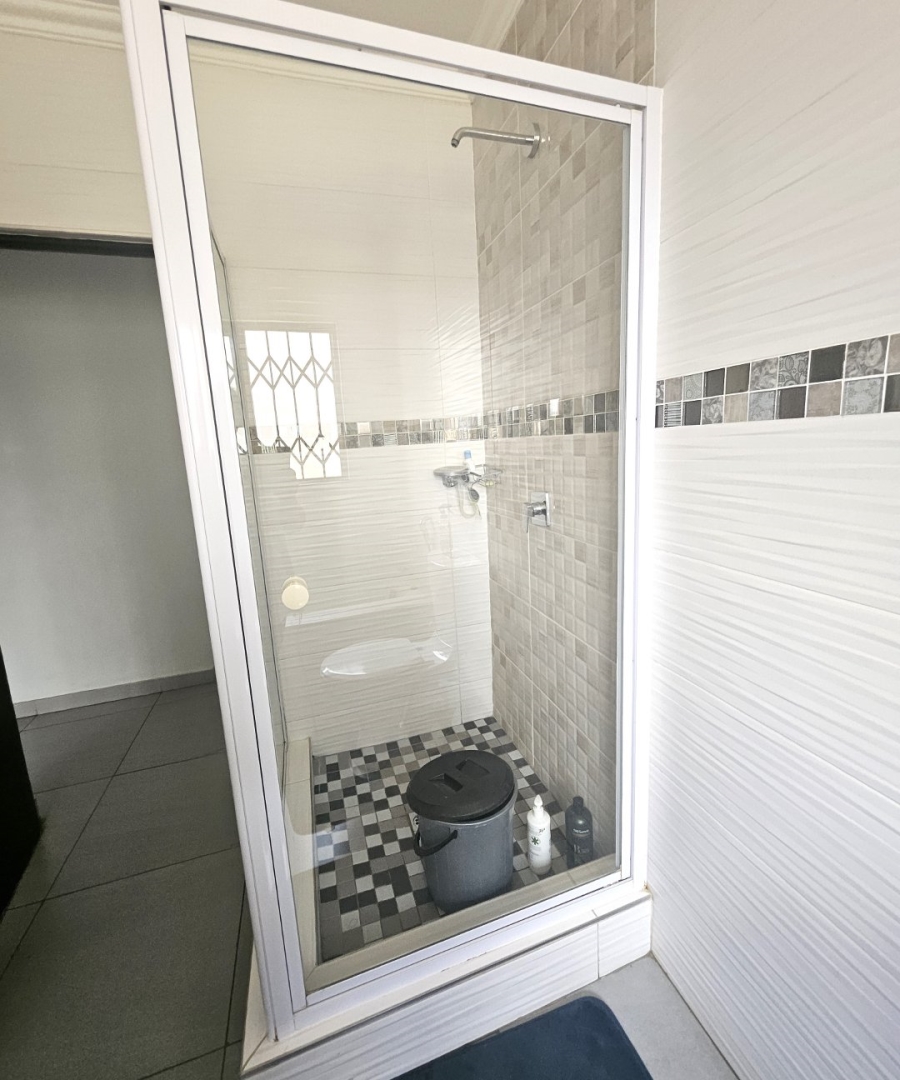 3 Bedroom Property for Sale in Halfway House Gauteng