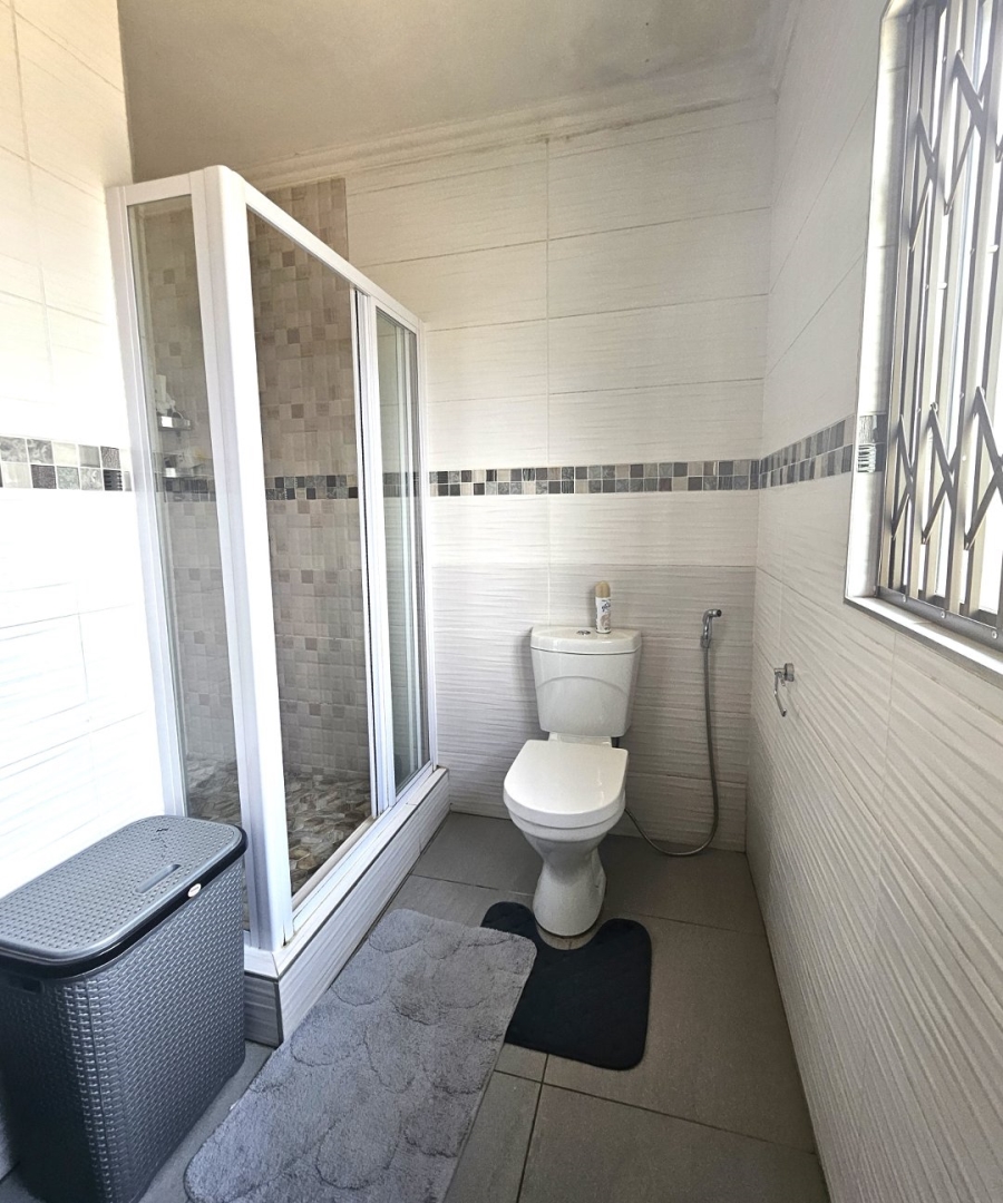 3 Bedroom Property for Sale in Halfway House Gauteng