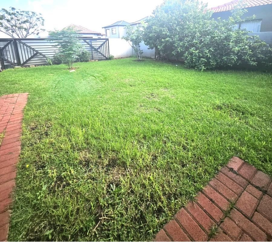 3 Bedroom Property for Sale in Halfway House Gauteng