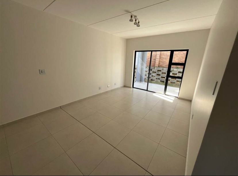 To Let 2 Bedroom Property for Rent in Fourways Gauteng