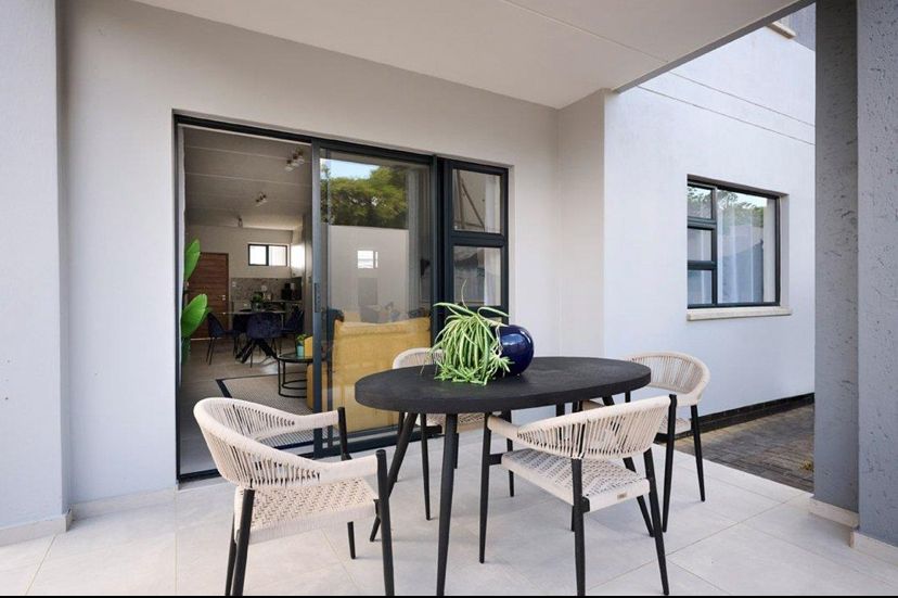 To Let 2 Bedroom Property for Rent in Fourways Gauteng
