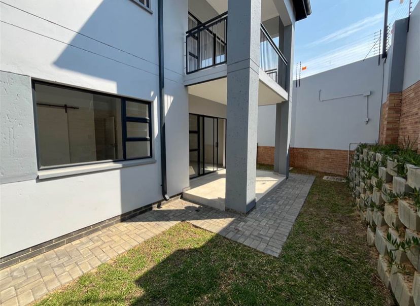 To Let 2 Bedroom Property for Rent in Fourways Gauteng