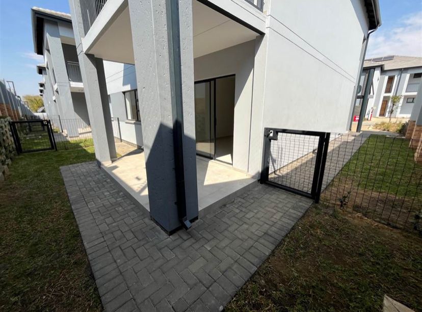 To Let 2 Bedroom Property for Rent in Fourways Gauteng