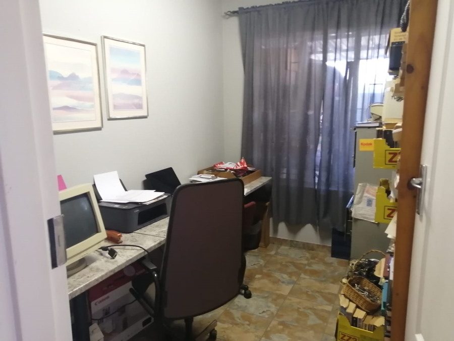 4 Bedroom Property for Sale in Wierda Park Gauteng
