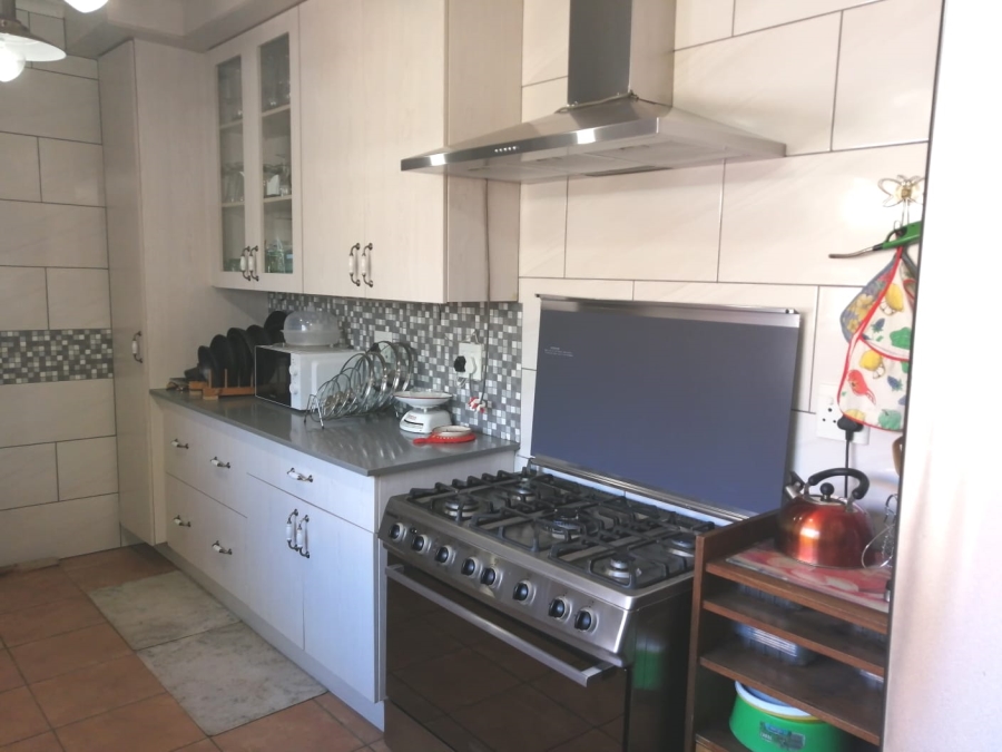 4 Bedroom Property for Sale in Wierda Park Gauteng