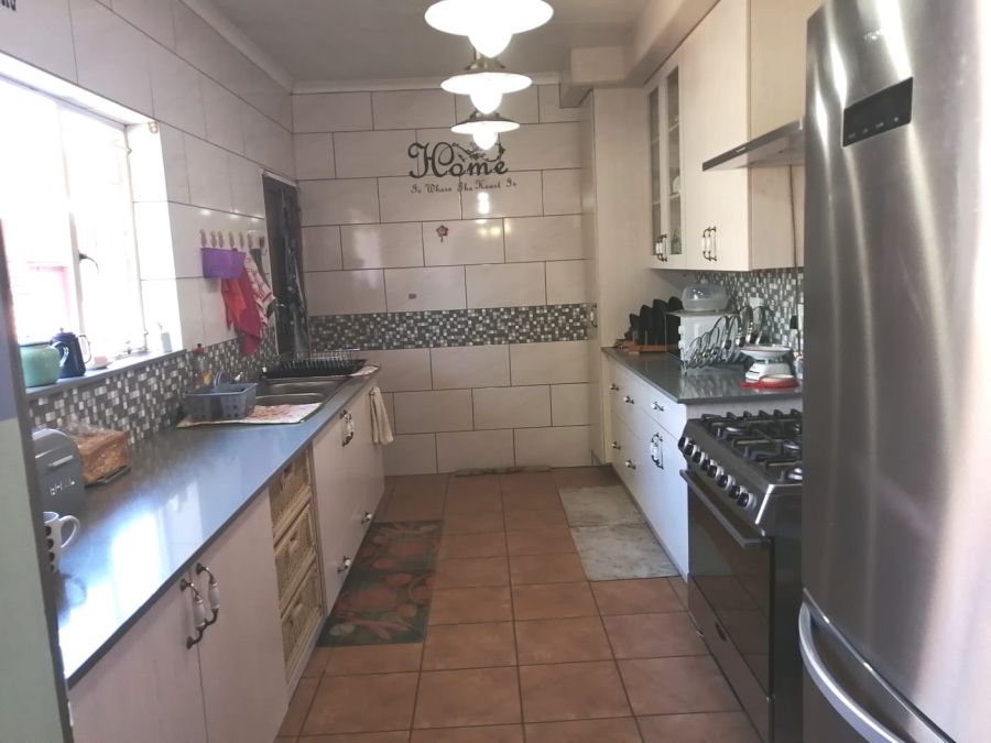 4 Bedroom Property for Sale in Wierda Park Gauteng
