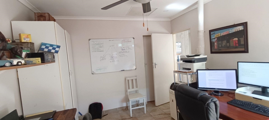 5 Bedroom Property for Sale in Theresa Park Gauteng