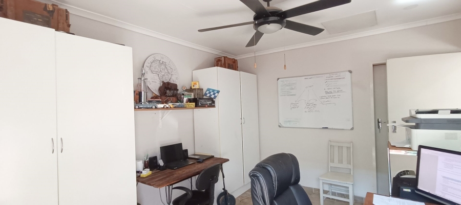 5 Bedroom Property for Sale in Theresa Park Gauteng