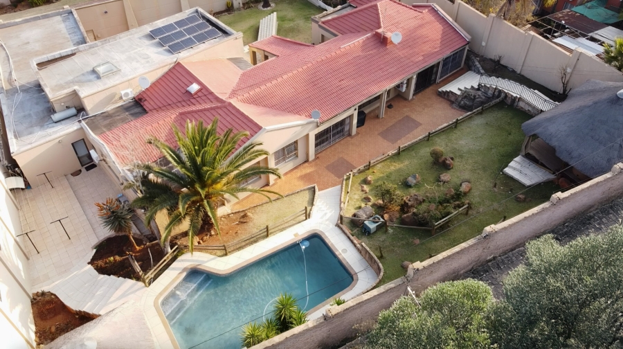7 Bedroom Property for Sale in Glenvista Gauteng