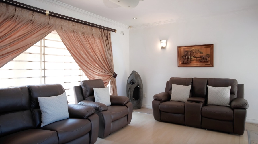 7 Bedroom Property for Sale in Glenvista Gauteng