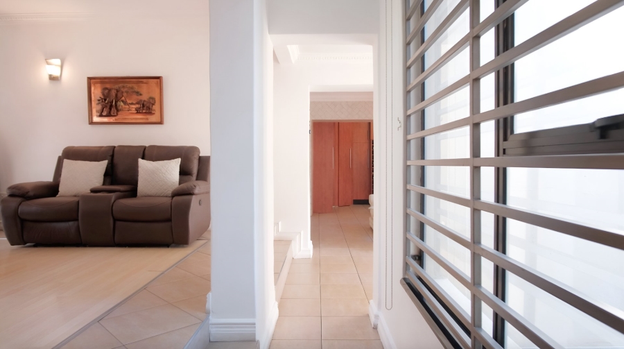 7 Bedroom Property for Sale in Glenvista Gauteng