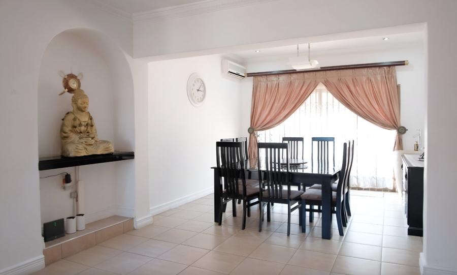 7 Bedroom Property for Sale in Glenvista Gauteng