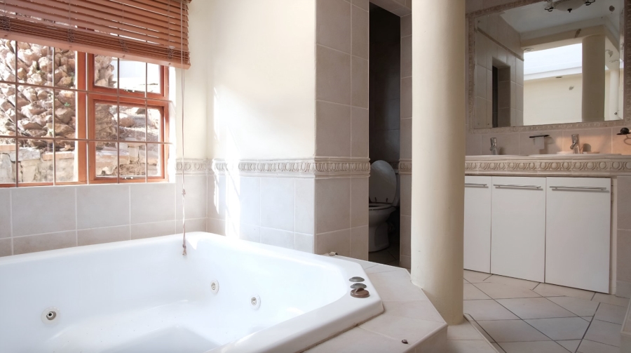 7 Bedroom Property for Sale in Glenvista Gauteng