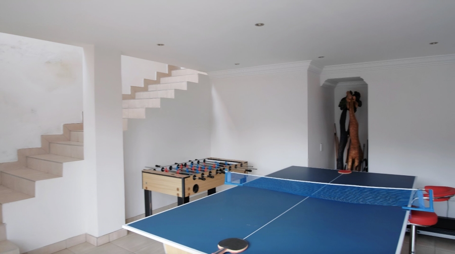 7 Bedroom Property for Sale in Glenvista Gauteng