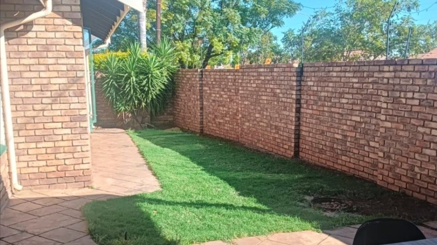 3 Bedroom Property for Sale in Wierdaglen Estate Gauteng