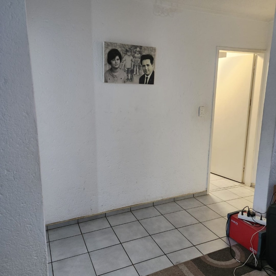 2 Bedroom Property for Sale in Marais Steyn Park Gauteng