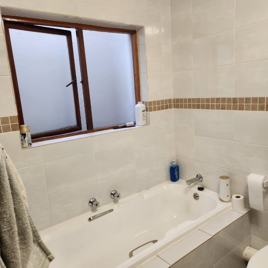 2 Bedroom Property for Sale in Marais Steyn Park Gauteng