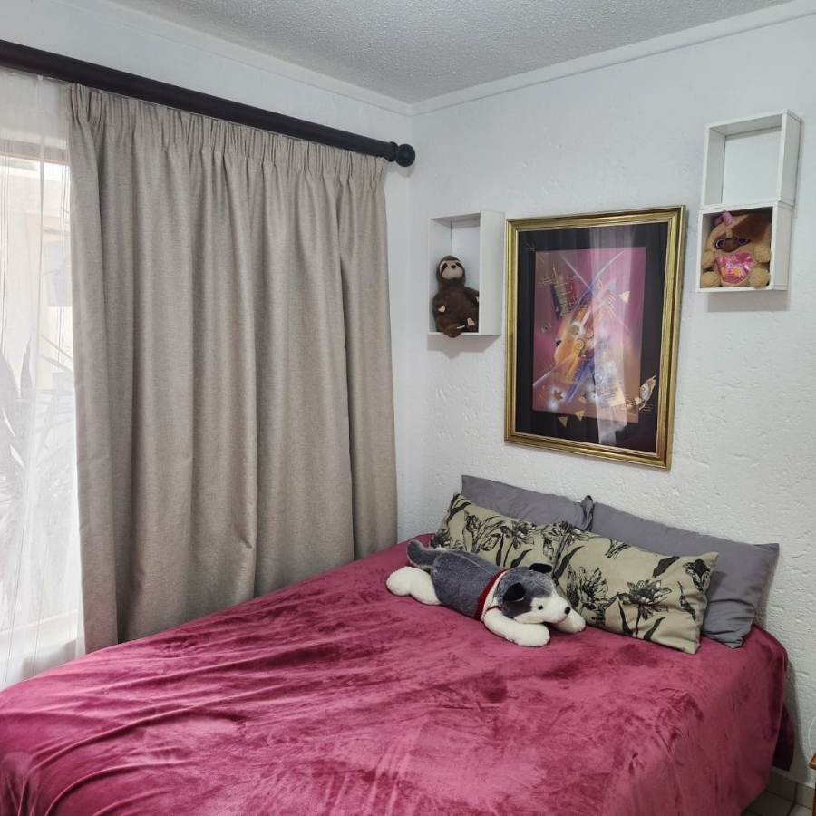 2 Bedroom Property for Sale in Marais Steyn Park Gauteng
