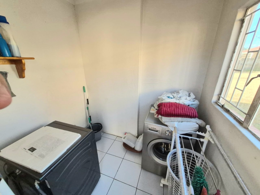 3 Bedroom Property for Sale in Vorna Valley Gauteng