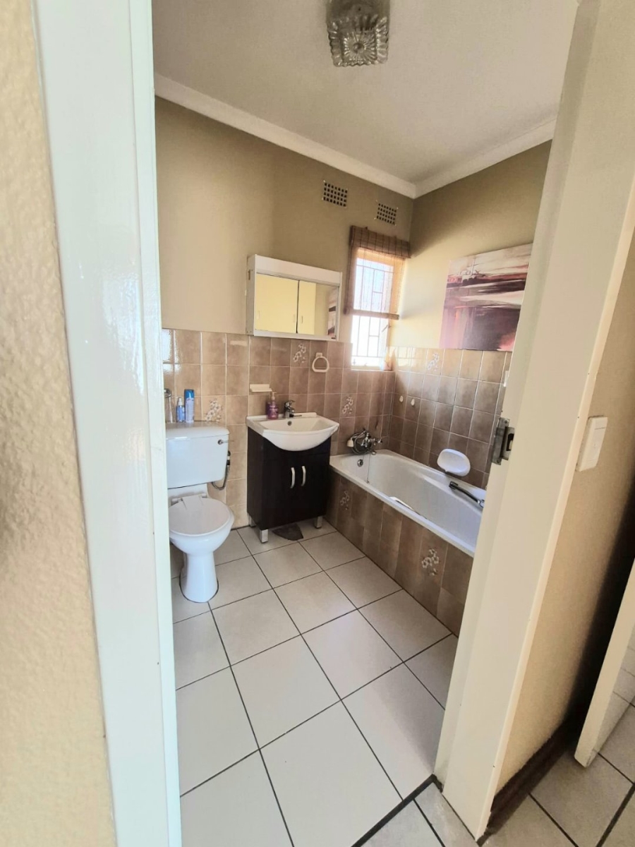3 Bedroom Property for Sale in Vorna Valley Gauteng