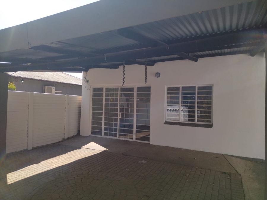  Bedroom Property for Sale in Rietfontein Gauteng