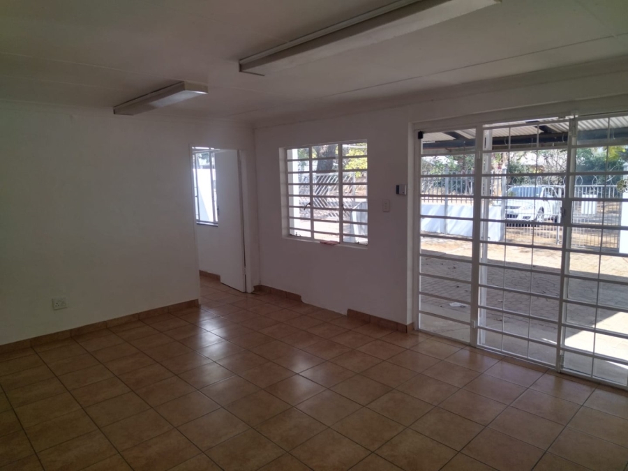  Bedroom Property for Sale in Rietfontein Gauteng