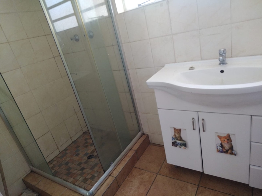  Bedroom Property for Sale in Rietfontein Gauteng