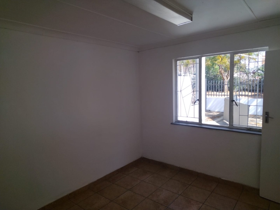  Bedroom Property for Sale in Rietfontein Gauteng