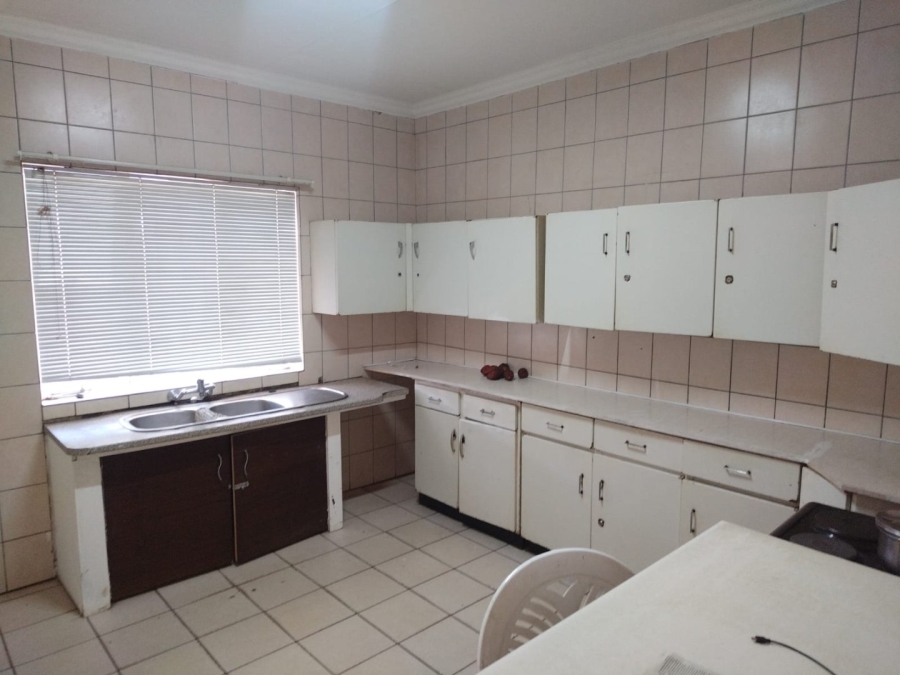  Bedroom Property for Sale in Rietfontein Gauteng