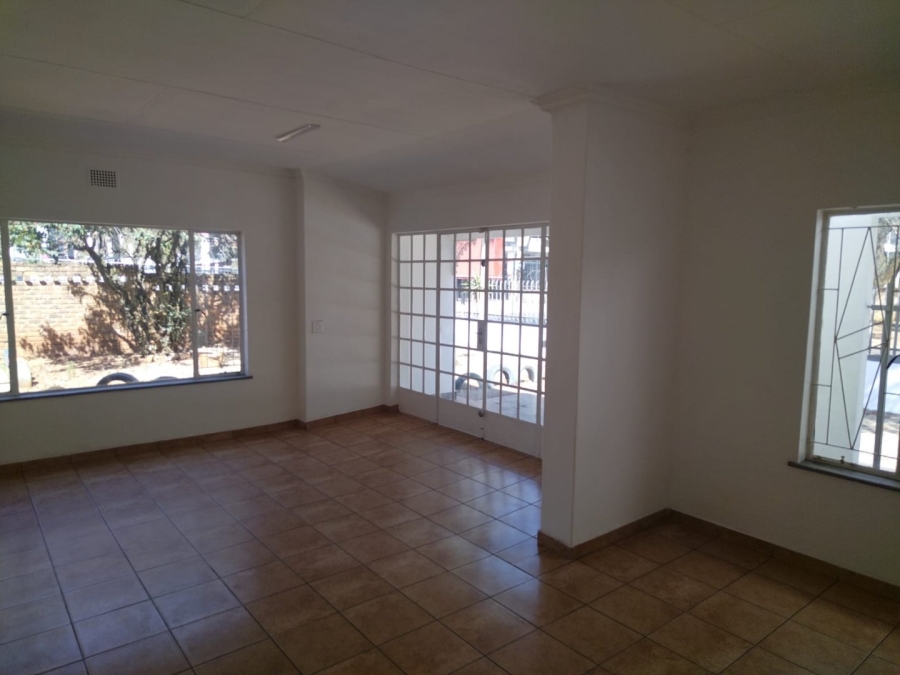  Bedroom Property for Sale in Rietfontein Gauteng